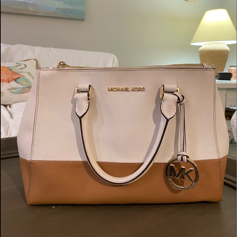 White Michael Kors Purse